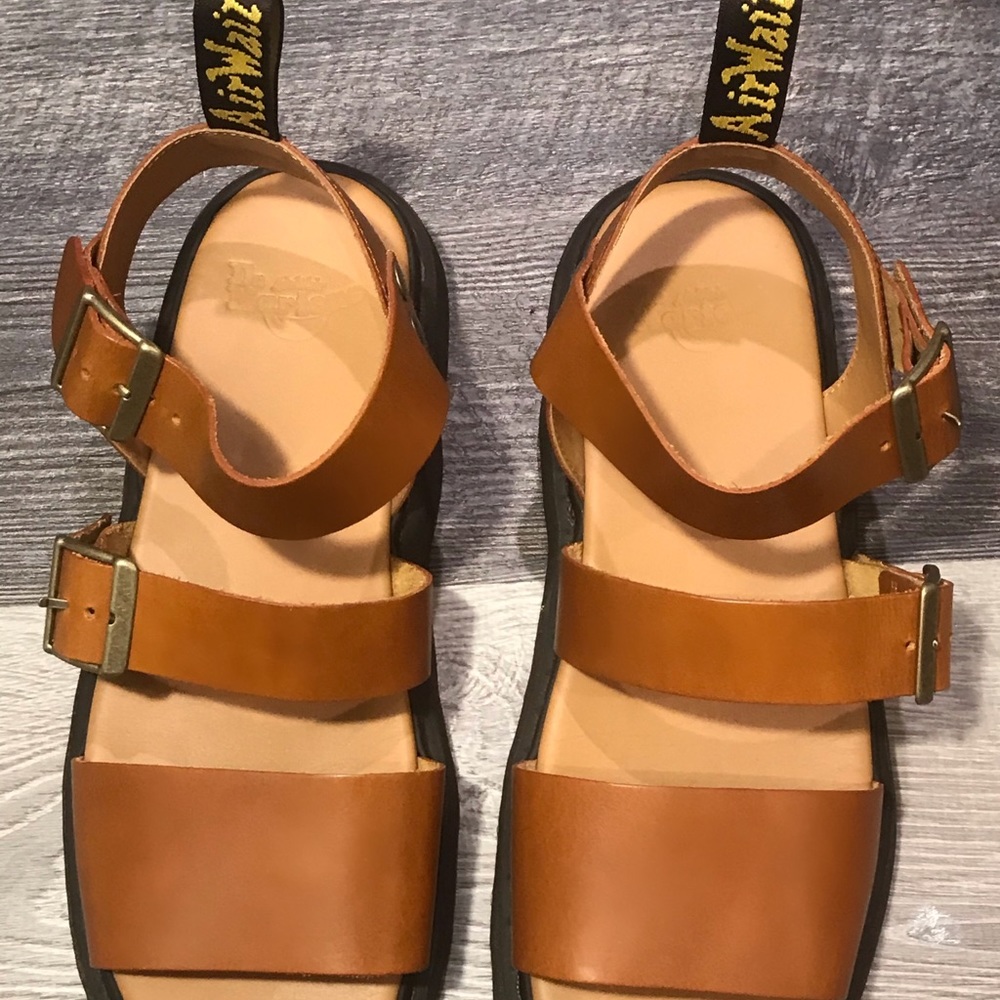 Dr. Martens Gryphon Strap Sandals Oak Analine